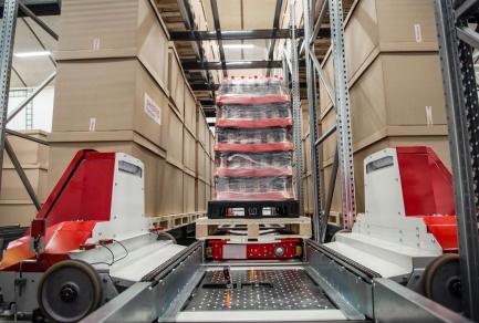 Machinery and packages in a warehouse