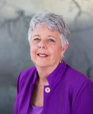 Suzanne Chvala headshot